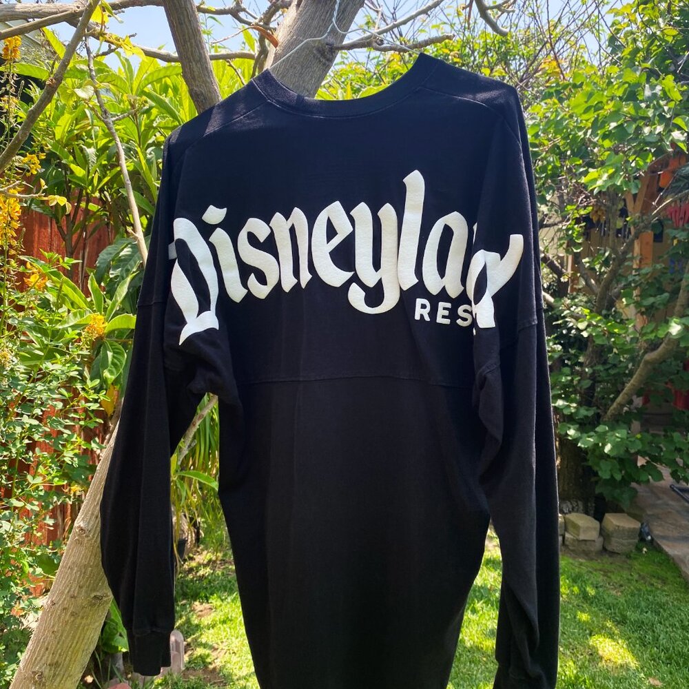 BLACK DISNEYLAND RESROT SWEATSHIRT